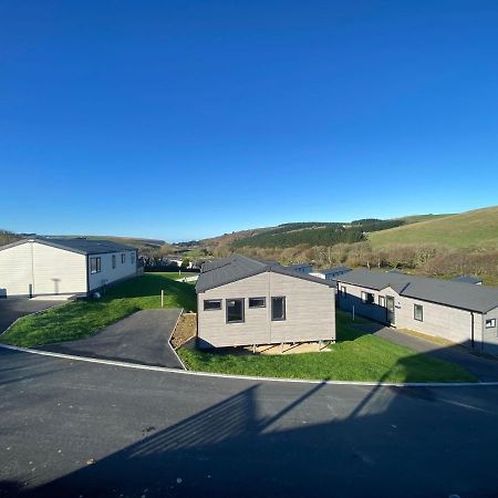 Daphne'S Lodge Mawgan Porth Exterior photo